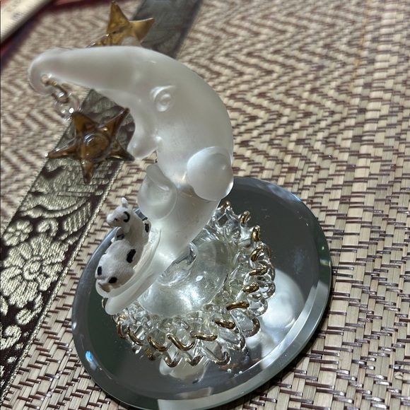Glass Baron Vintage Handcrafted Glass Cow Jumped Over The Moon Frosted Crescent - Picture 14 of 15
